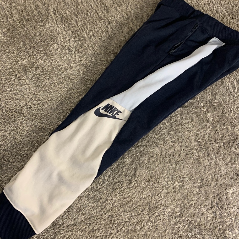 nike joggers